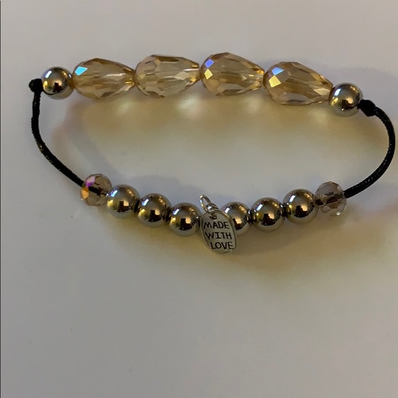 Assorted Handmade bracelets. - Picture 6 of 10